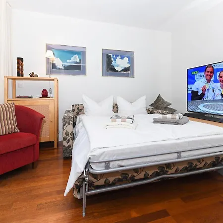 Comforts Near Seaside Charm Appartamento Sellin (Rugen)