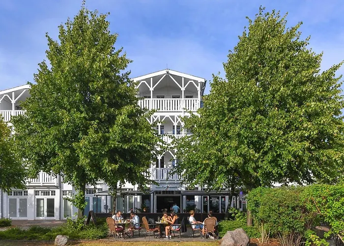 Comforts Near Seaside Charm