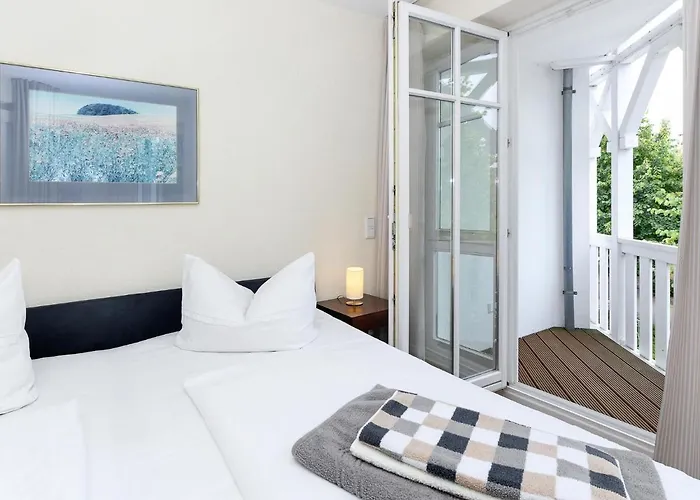 Comforts Near Seaside Charm アパート *