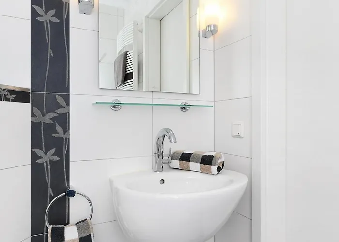 Comforts Near Seaside Charm